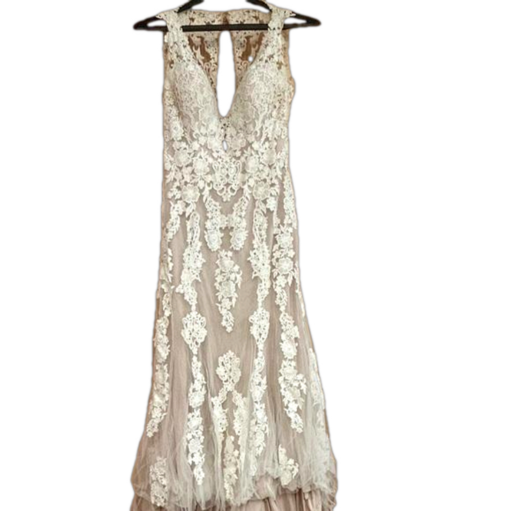 BHLDN Monarch Wedding Gown size 10 altered to 5’3 tall